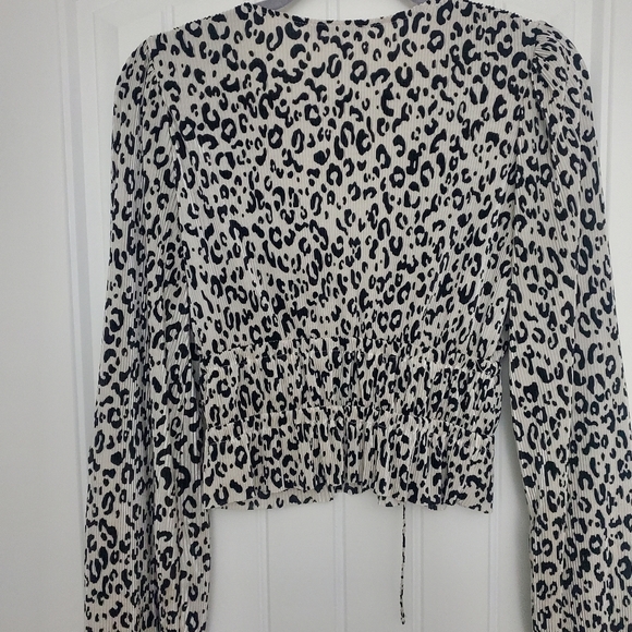 Long sleeved leopard print blouse - Picture 4 of 4